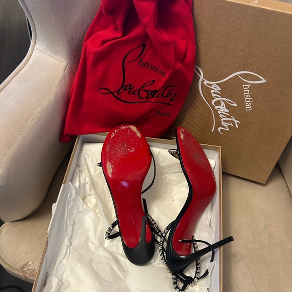 Louboutin Heels, size 39, worn once . great - Picture 5 of 6